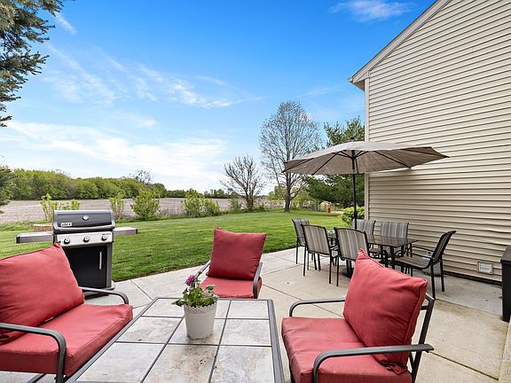 4th image of 5832 Landcaster Cir