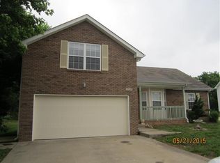 3528 Clearwater Dr, Clarksville, TN 37042