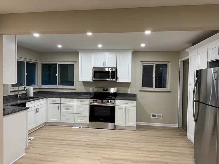 3009 Brookview Blvd — Photo 3