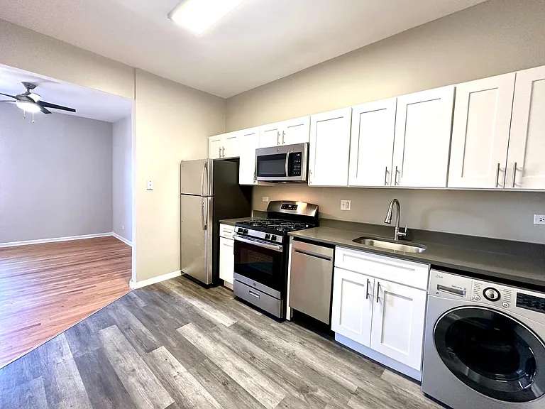 2801 W Logan Blvd #2R — Photo 21