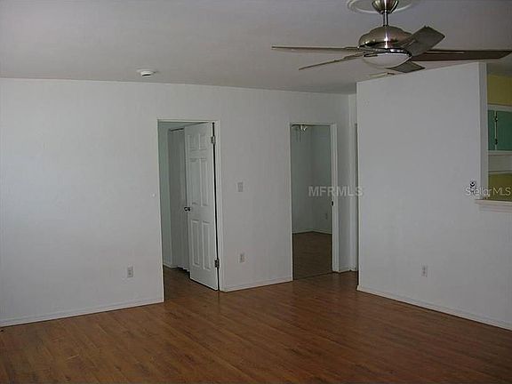 2nd image of 520 Burland St