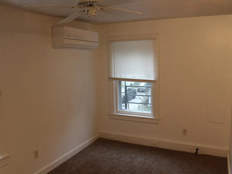 350 Caroline St #2 — Photo 6