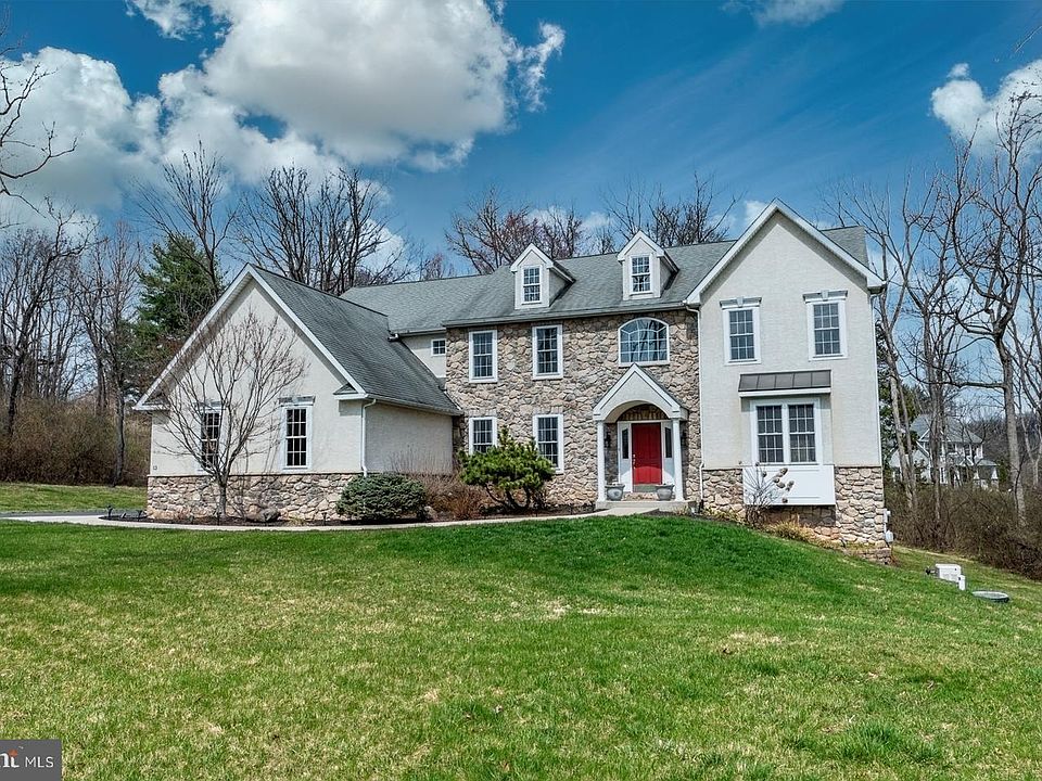 1st image of 13 Maack Rd
