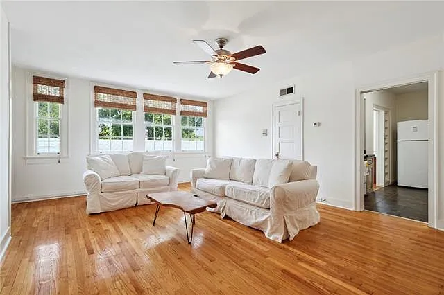 1 bed, 1.0 bath, 655 sqft, $1,900 — Photo 4