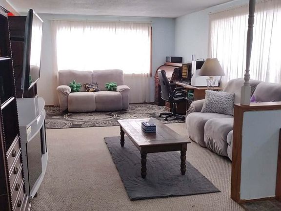 4th image of 7513 Frankenmuth Rd