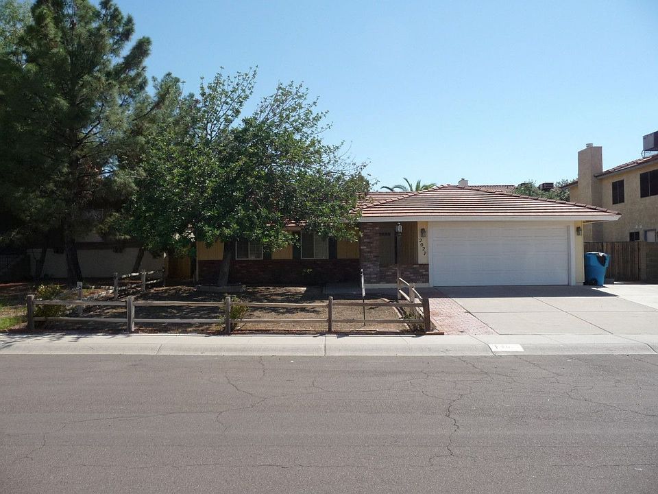 1st image of 2027 E Evans Dr