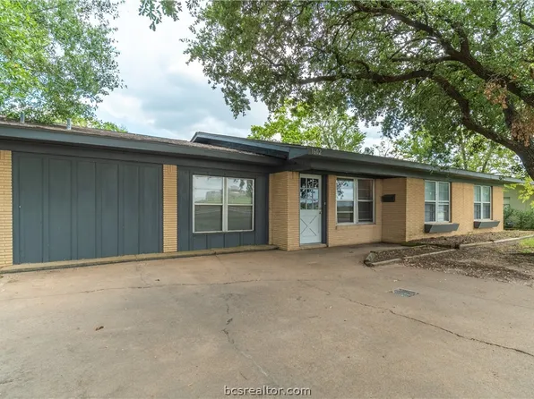 1602 George Bush Dr, College Station, TX 77840