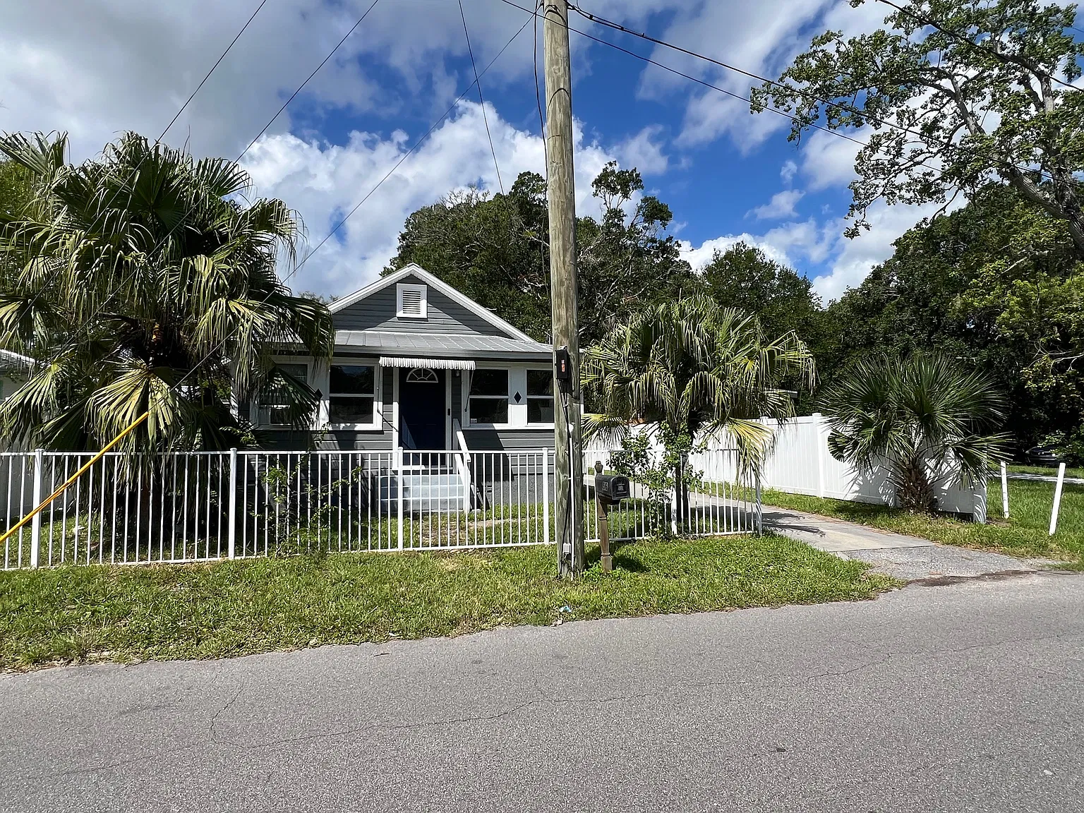 3 bed, 1064 sqft, $1,875 — Photo 2