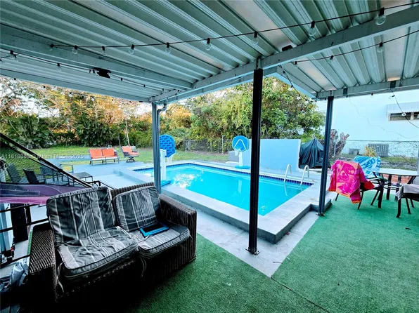 6220 SW 26th St, Hollywood, FL 33023