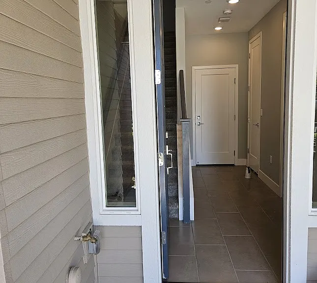 122 Ranch Ln — Photo 2