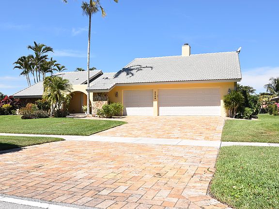 2nd image of 2599 Lakes Drive