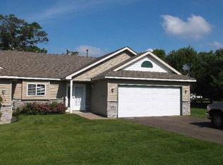 221 Viking Dr E, Little Canada, MN 55117