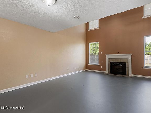 5th image of 7287 Red Maple Dr