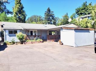657 N 9th St, Cottage Grove, OR 97424