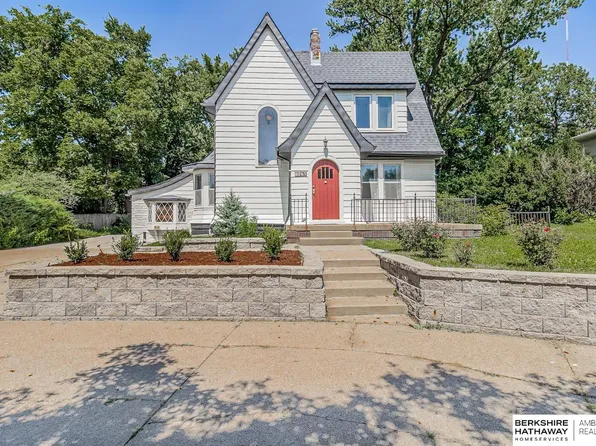 7826 Military Ave, Omaha, NE 68134
