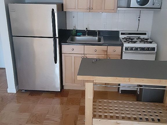 5th image of 170 W 23rd St APT 2X