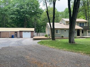 13999 Apple Dr, Fruitport, MI 49415