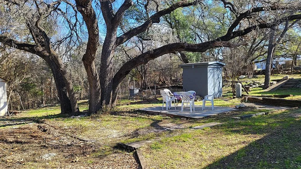 2 bed, 1.0 bath, 864 sqft, $1,400 — Photo 2