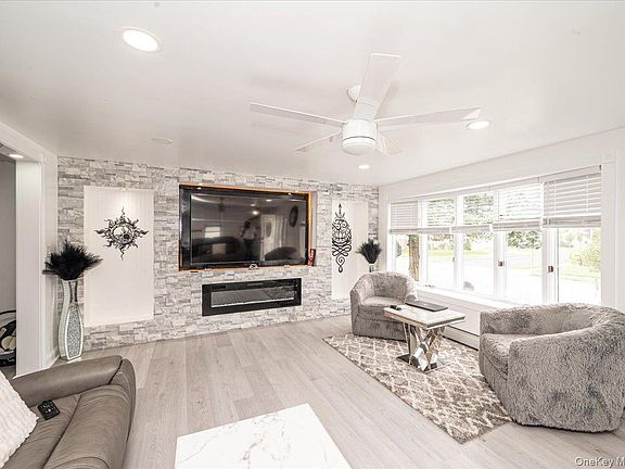 5th image of 2696 W Alder Road