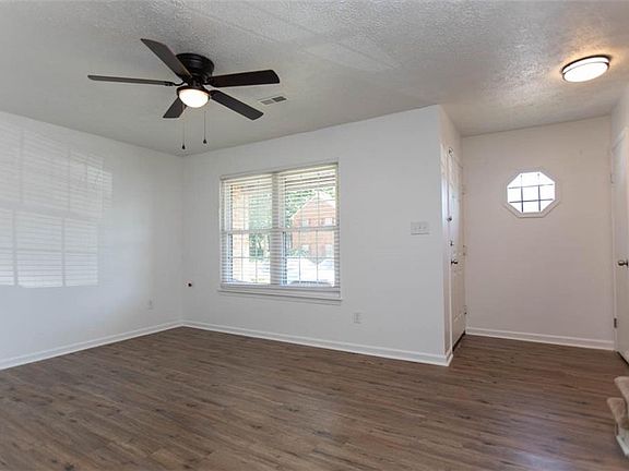 4th image of 374 Circuit Lane #C