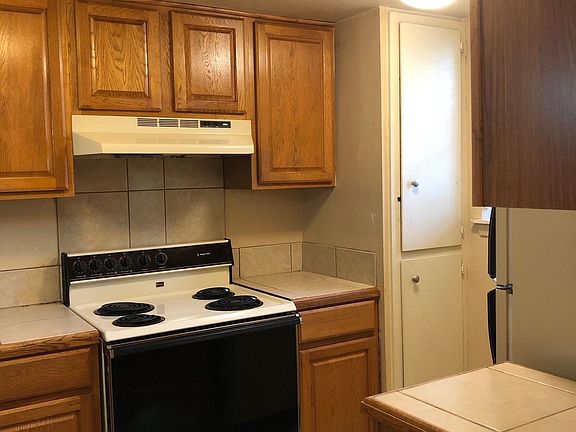 3rd image of 1022 Fabulous Dr APT B