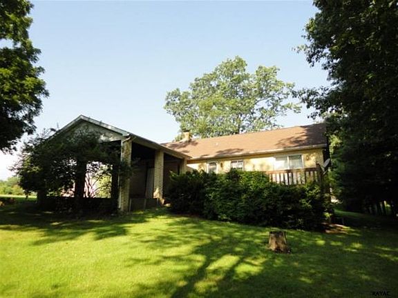 5th image of 105 Heritage Dr