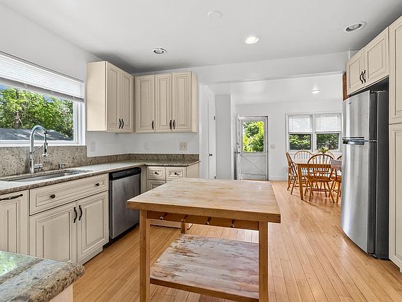 2nd image of 107 N Harrison STREET