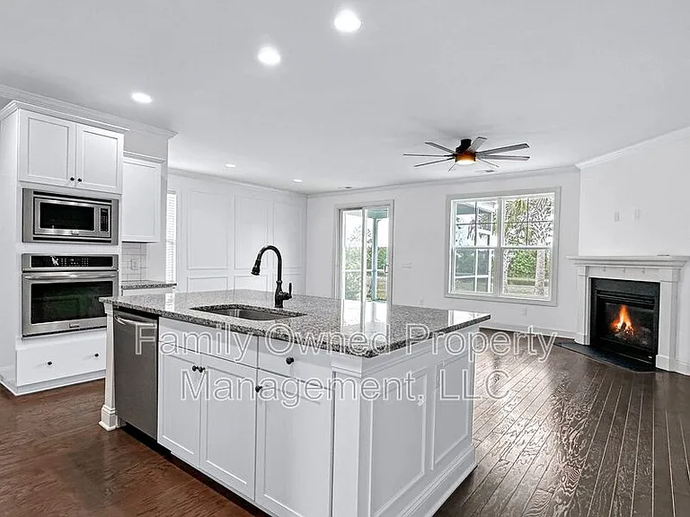 128 Whaler Ave — Photo 10