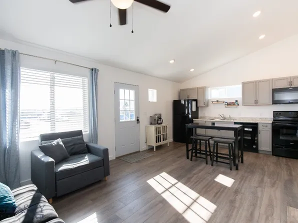 405 Miles Ln N Unit D, Livingston, MT 59047