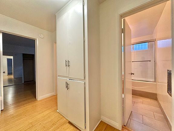 5th image of 23 Thornton Ave #8