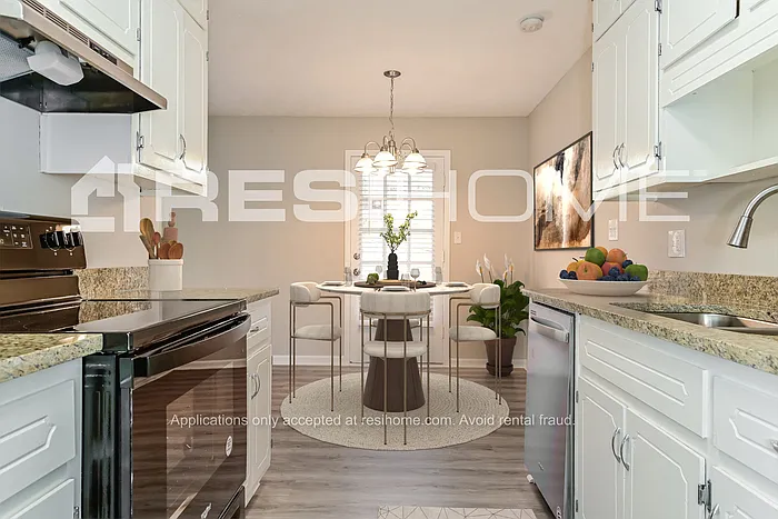 Building Photo - 6478 Bobolink Ct