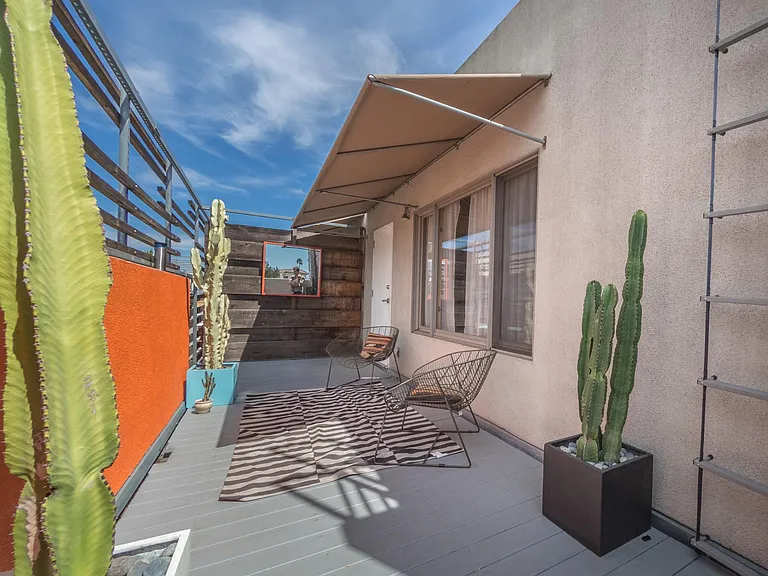 717 N Cahuenga Blvd #A2 — Photo 11