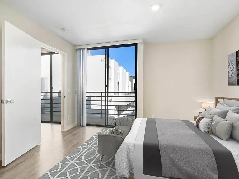 The Kenmore Los Feliz — Photo 23