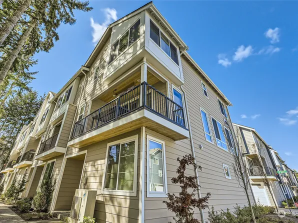 6621 NE 187th Court #2, Kenmore, WA 98028