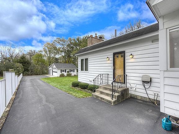 5th image of 4119 Brookside Ave S