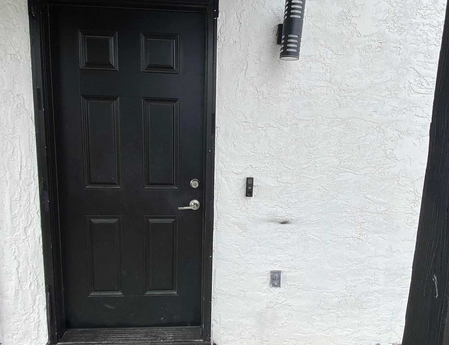 1 bed, 700 sqft, $995 — Photo 2
