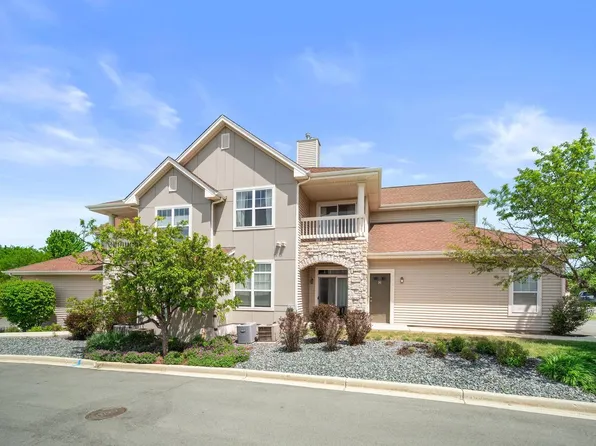 9301 Cobblestone WAY #H, Franklin, WI 53132