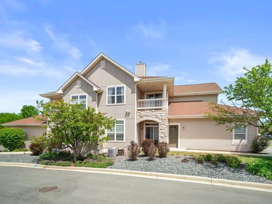9301 Cobblestone WAY #H, Franklin, WI 53132