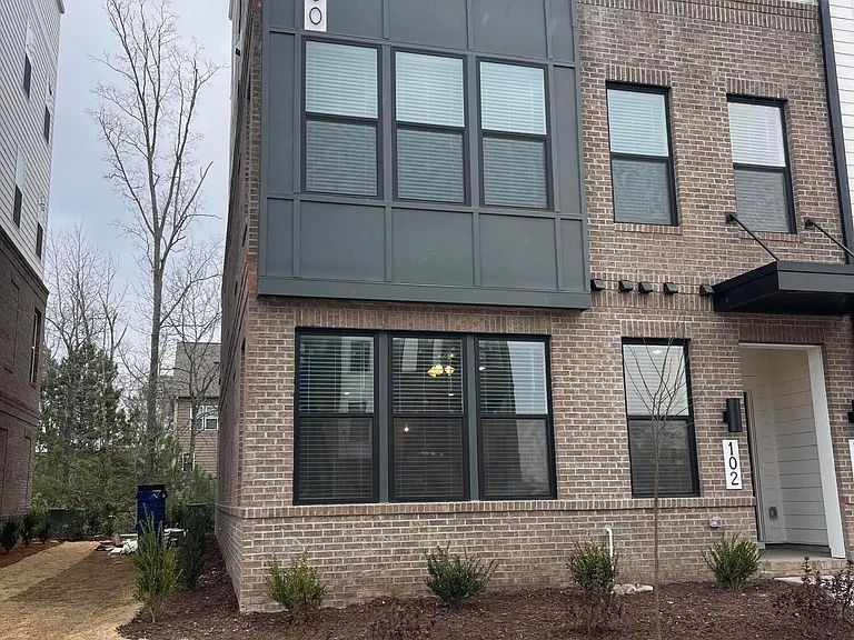 600 Hedrick Ridge Rd #102 — Photo 2