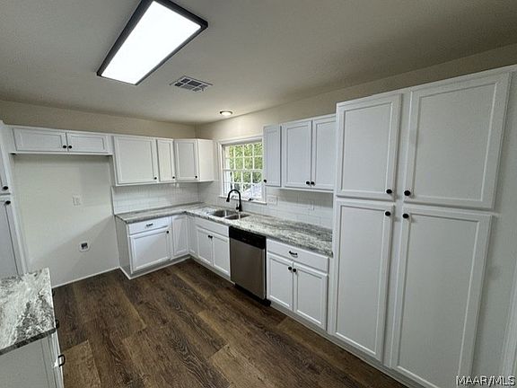 4th image of 382 Holly Ridge Dr