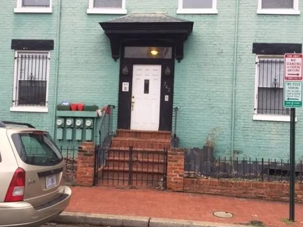 242 12th Pl NE APT 4, Washington, DC 20002