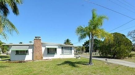 3rd image of 211 3rd St #1-13