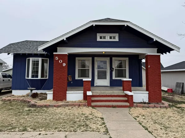 509 E 13th St, Ellis, KS 67637
