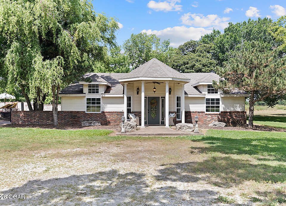 1st image of 2953 Rowan Dr