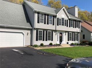 38 Yorkshire Dr, Waterford, CT 06385