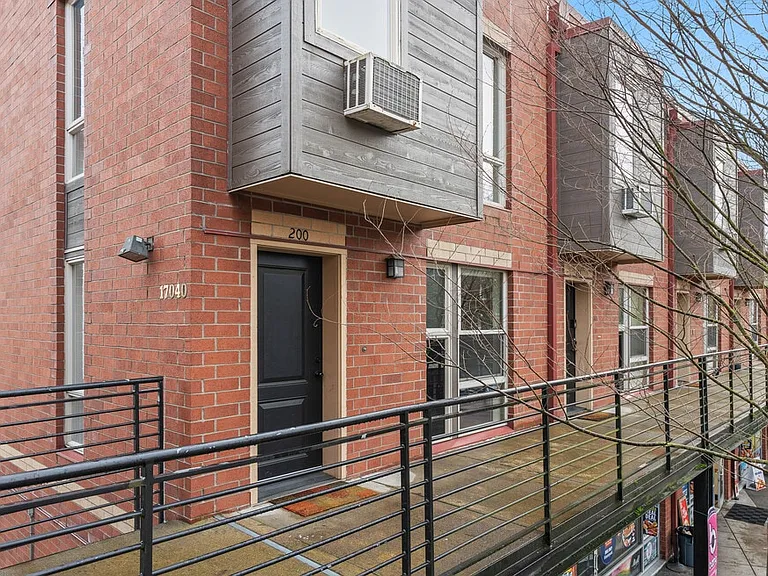 17040 SW Whitley Way #200 — Photo 6