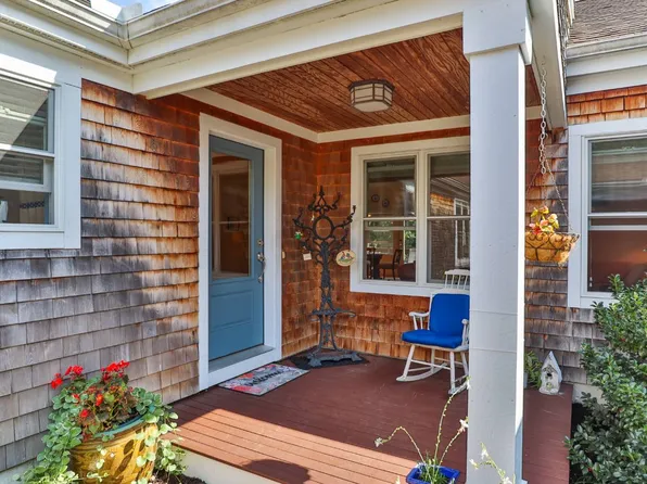22 Rebeccas Lndg, Plymouth, MA 02360