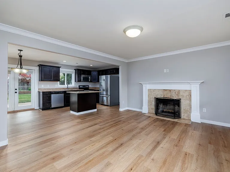 220 NW 137th Ave — Photo 9