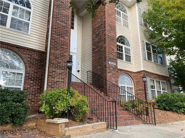 3725 Morris Farm Dr APT 2D, Greensboro, NC 27409