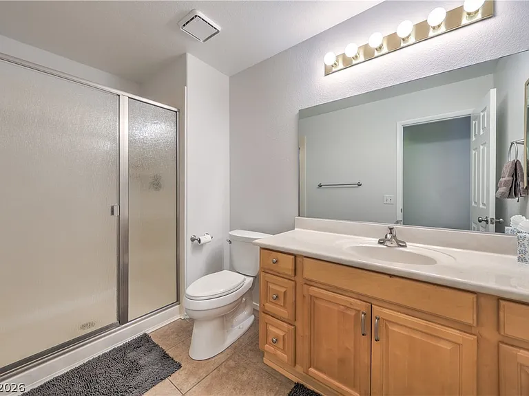 271 Sunshine Springs Ct — Photo 37
